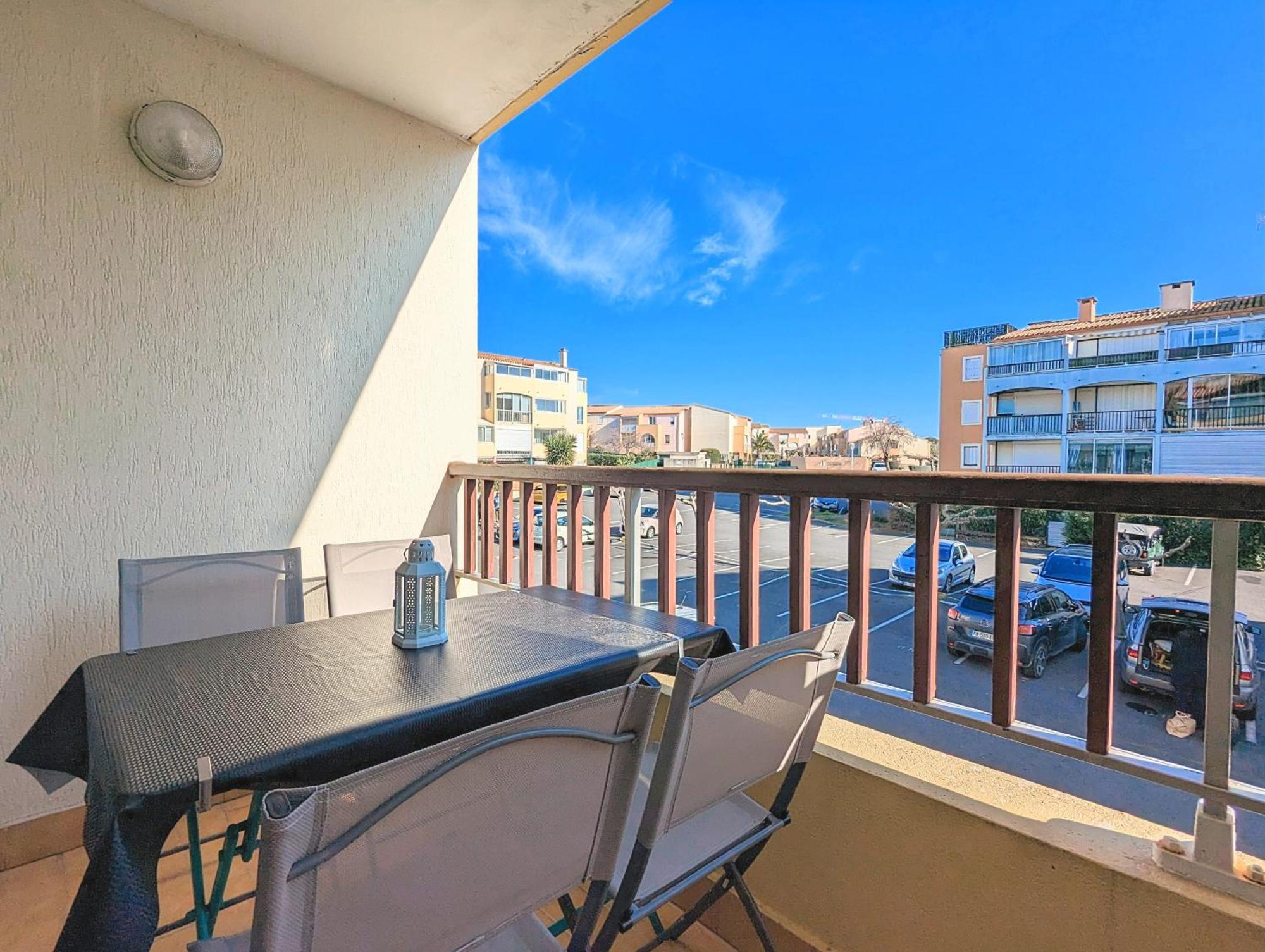 Appartement Au Calme + Parking Agde Exterior photo
