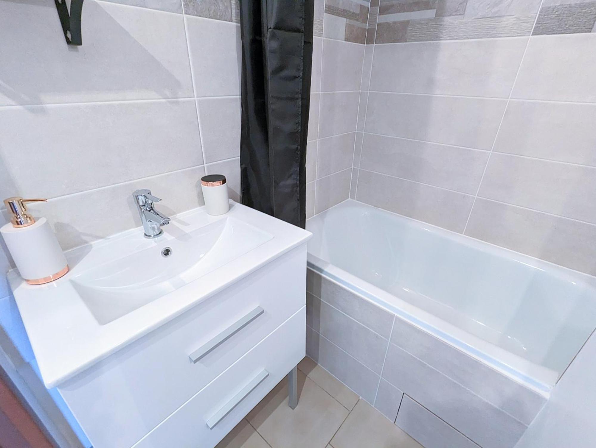 Appartement Au Calme + Parking Agde Exterior photo